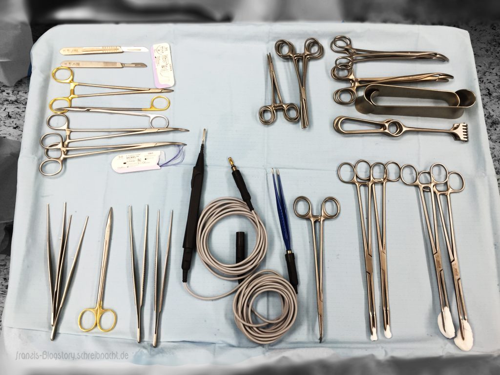 Ein Beispiel für einen Standard-Tischaufbau in der Allgemeinchirurgie